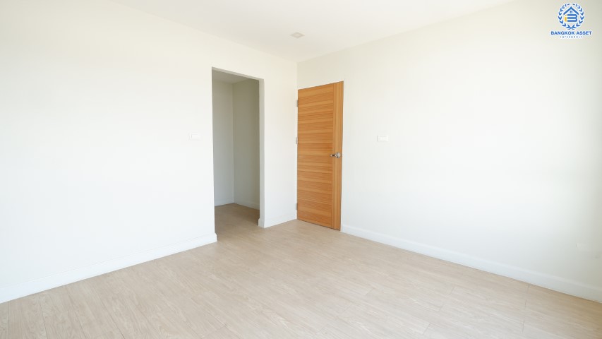 *****คอนโดมิเนียมมือสองย่านกรุงเทพมหานคร โครงการโมเดิร์น คอนโด กำนันแม้น เนื้อที่กว้างขวางถึง 58.28 ตร.ม. ฟังก์ชัน 2 ห้องนอน 2 ห้องน้ำ บนทำเลแห่งการเดินทาง ใกล้รถไฟฟ้าสายสีเขียว "สถานีวุฒากาศ และสถานีบางหว้า"